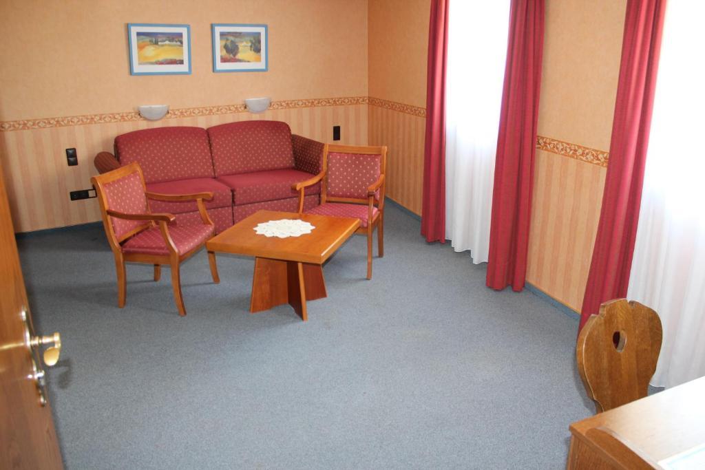 אידר-אוברשטיין Landgasthof Schuck חדר תמונה