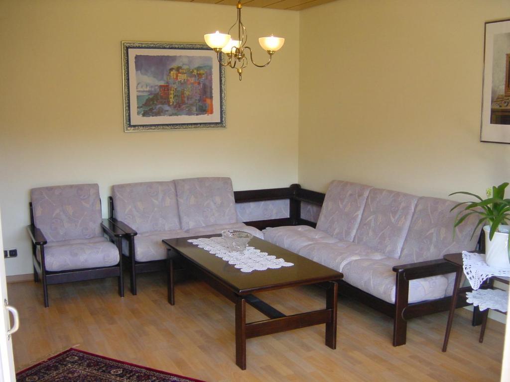 אידר-אוברשטיין Landgasthof Schuck חדר תמונה